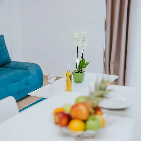 استوديوهات ستيفاني شقة *