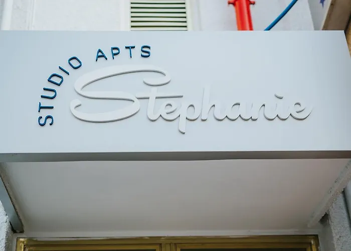 استوديوهات ستيفاني * لارنكا